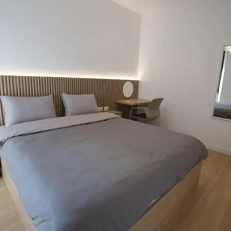 아파트 Apollo By Holistay 티라나