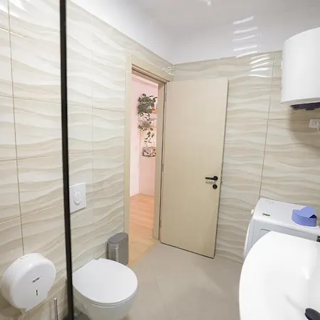 아파트 Apollo By Holistay 티라나