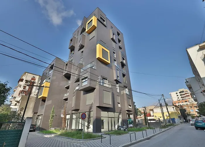 Apollo By Holistay * 地拉那