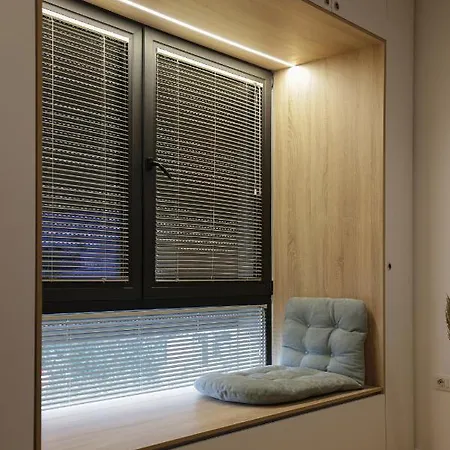 Apollo By Holistay Apartament *