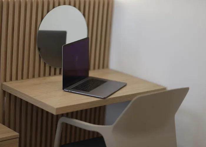 Apollo By Holistay *